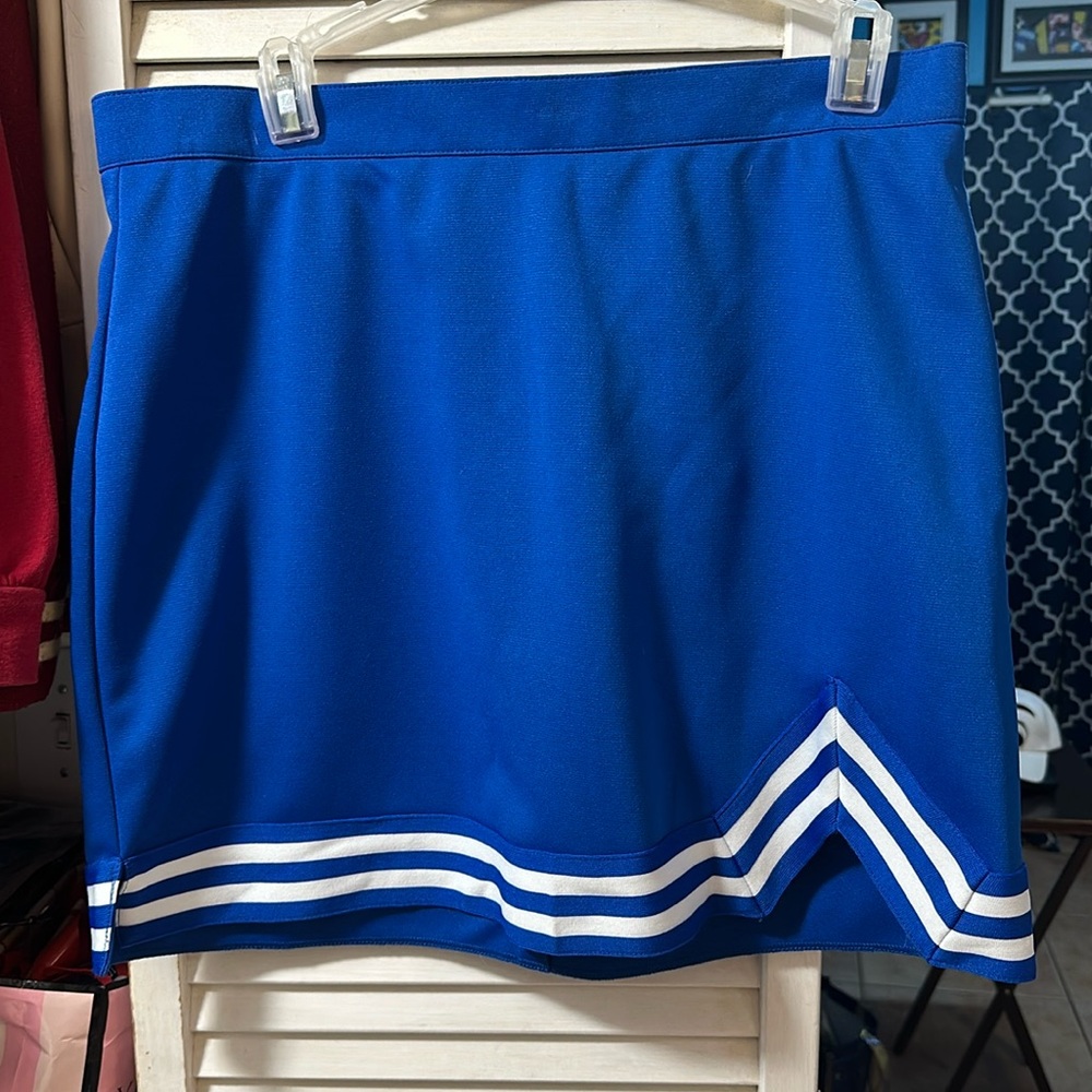 NWT UF Gators blue & white cheerleading skirt for game days. Size L